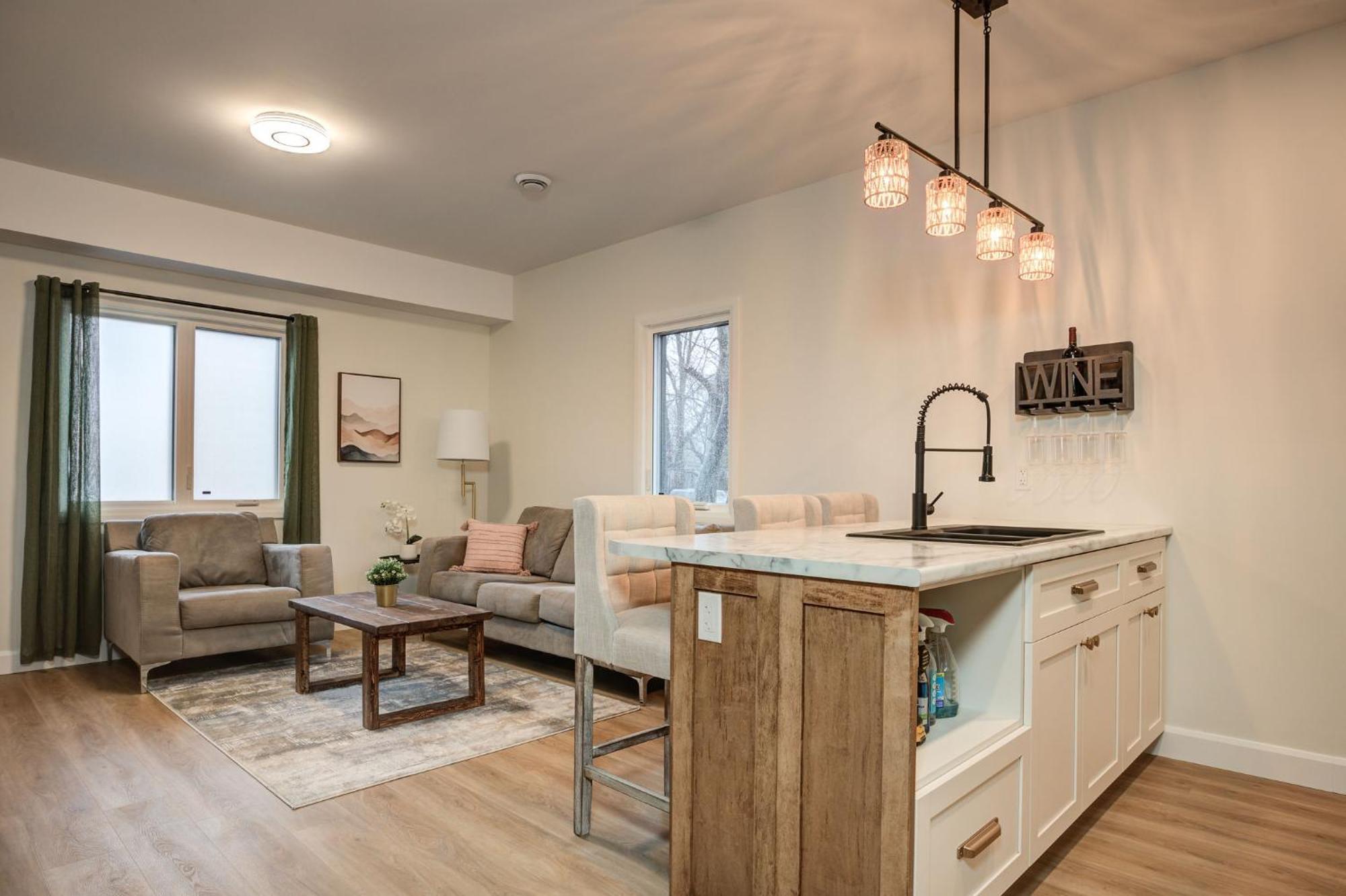 Chic Suite By Westlynn Little Current Exteriér fotografie